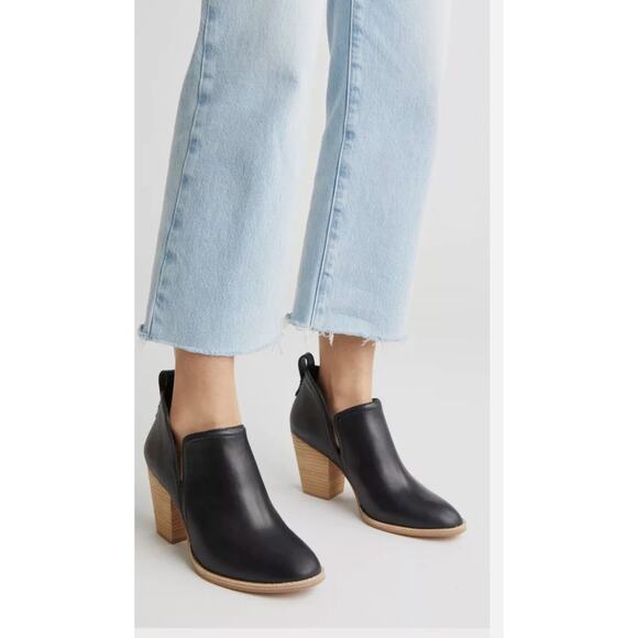 Jeffrey Campbell sz 8.5 black booties pull on leather solid chunky boho - Picture 1 of 6